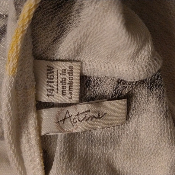 C Active Blouse 14/16W - Picture 4 of 5